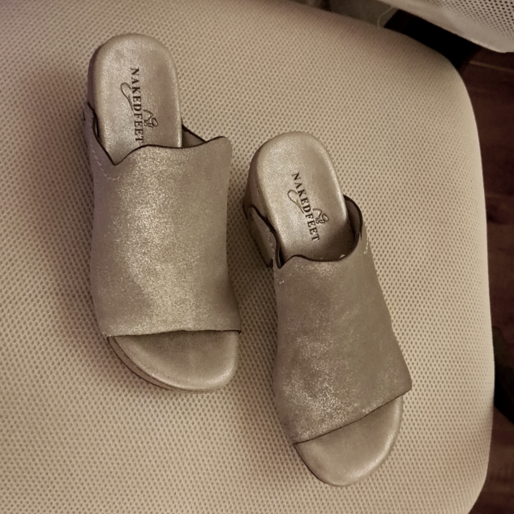 Naked  Feet Corinth Clog in grey/silver size 7.5